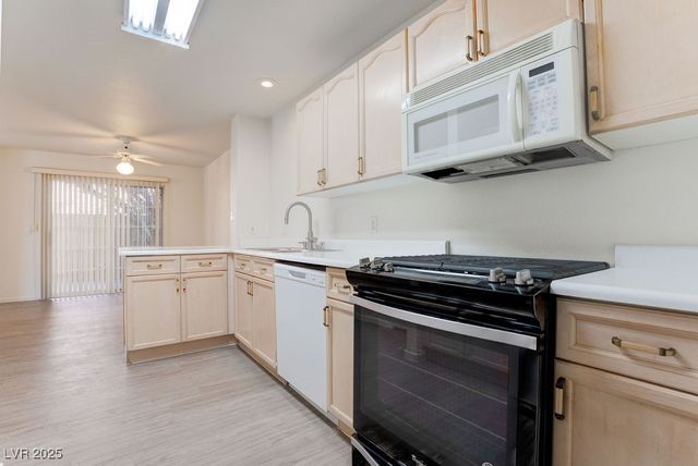 9672 Gunsmith Drive, Las Vegas, NV 89123