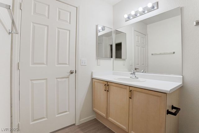 9672 Gunsmith Drive, Las Vegas, NV 89123