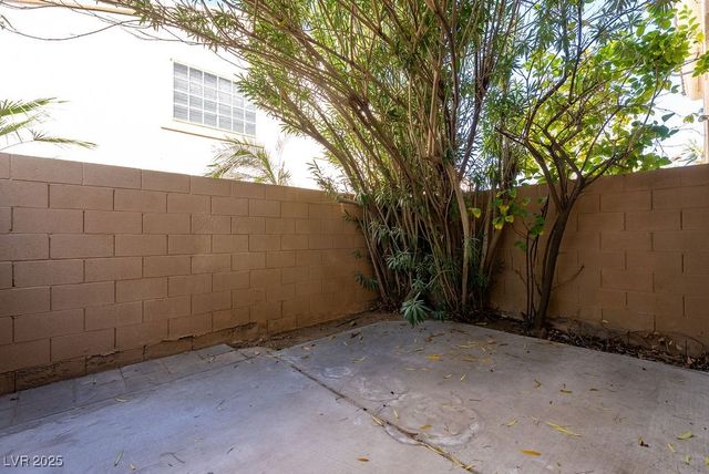 9672 Gunsmith Drive, Las Vegas, NV 89123