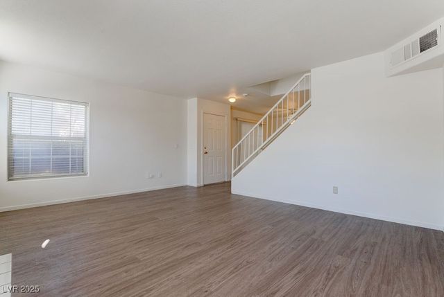 9672 Gunsmith Drive, Las Vegas, NV 89123