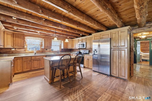 800 Gaylord Mountain Road, Hamden, CT 06518