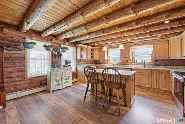 800 Gaylord Mountain Road, Hamden, CT 06518