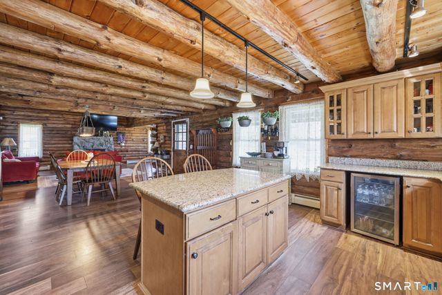 800 Gaylord Mountain Road, Hamden, CT 06518