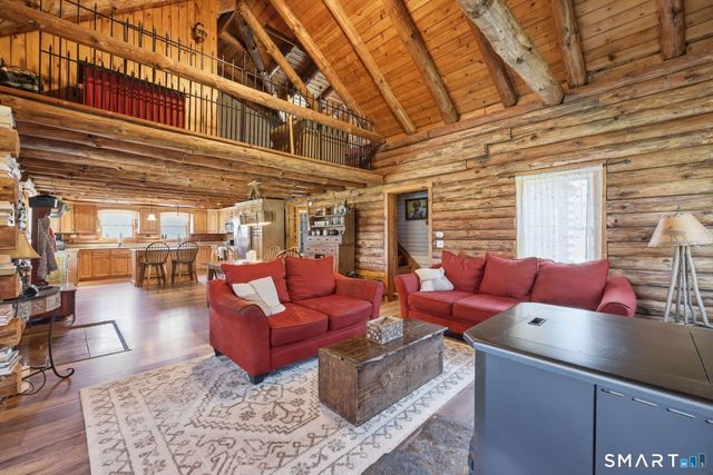 800 Gaylord Mountain Road, Hamden, CT 06518