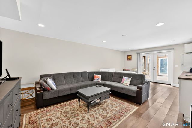 800 Gaylord Mountain Road, Hamden, CT 06518