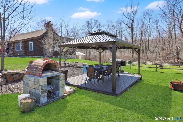 800 Gaylord Mountain Road, Hamden, CT 06518