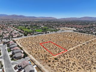 Q 12 Vic Vac Avenue, Palmdale, CA 93552