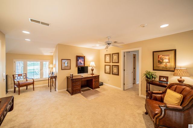 2 Meadow Links Drive # 2, Paducah, KY 42001