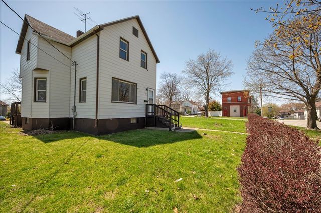 337 George Avenue, Waukegan, IL 60085