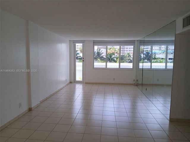 1913 S Ocean Dr 423, Hallandale Beach, FL 33009
