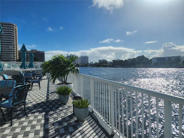 1913 S Ocean Dr 423, Hallandale Beach, FL 33009
