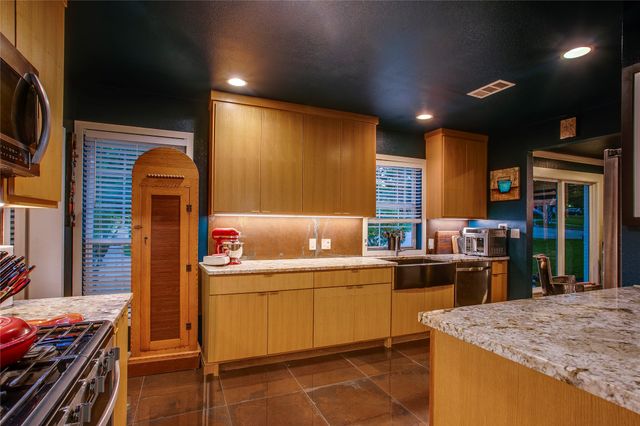 1505 Arizona Avenue, Dallas, TX 75216