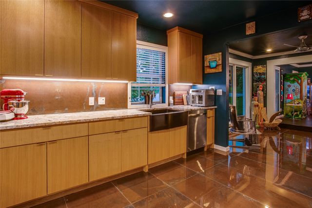 1505 Arizona Avenue, Dallas, TX 75216