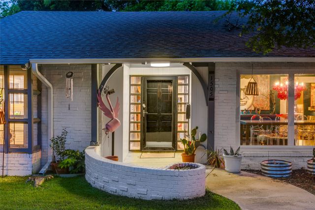 1505 Arizona Avenue, Dallas, TX 75216