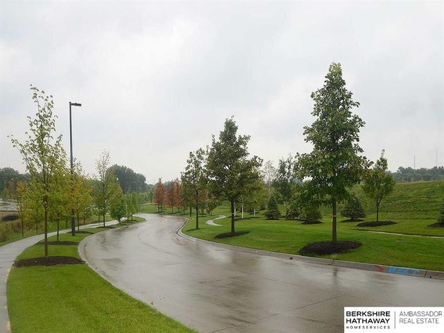 1722 S 129 Plaza Circle, Omaha, NE 68144