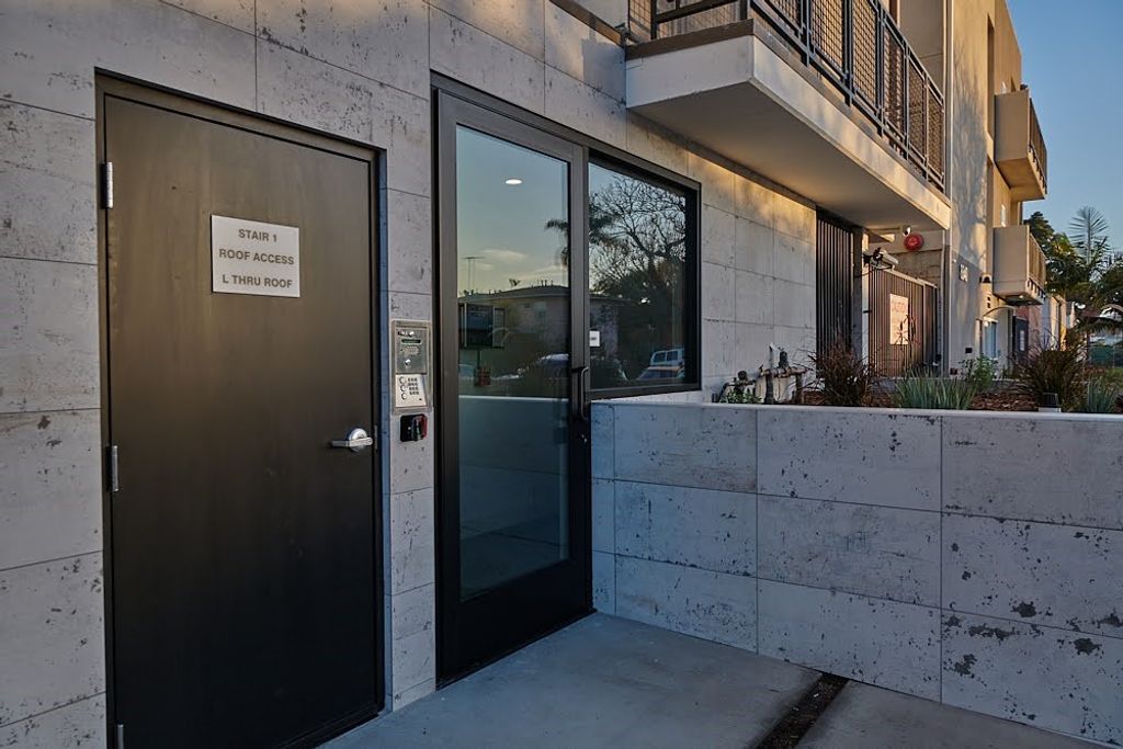 8836 Reading, Los Angeles, CA 90045 — photo 2