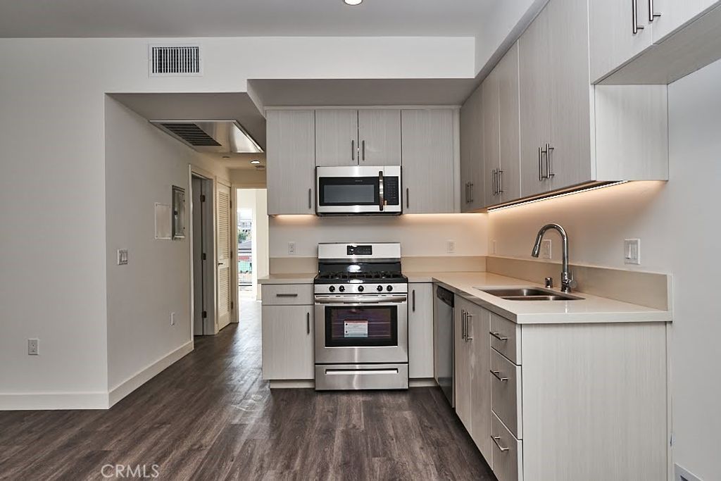 8836 Reading, Los Angeles, CA 90045 — photo 4