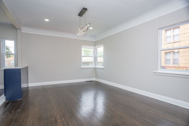 10320 S Rhodes Avenue, Chicago, IL 60628