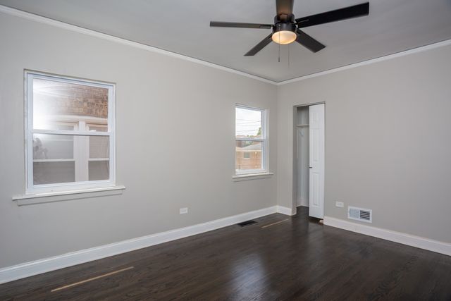 10320 S Rhodes Avenue, Chicago, IL 60628