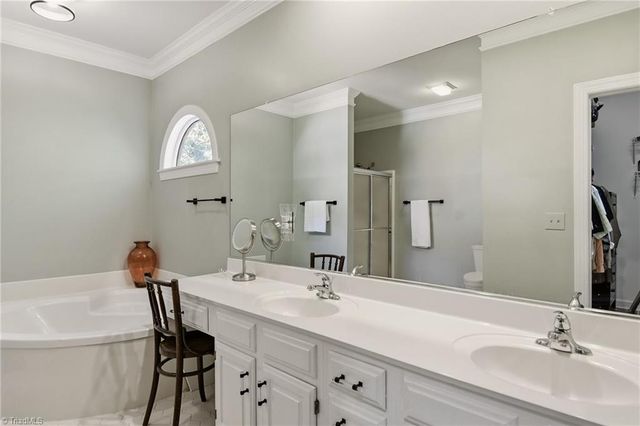 309 Hambrick Court, Winston-salem, NC 27106