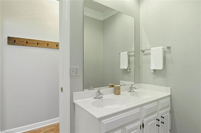 309 Hambrick Court, Winston-salem, NC 27106