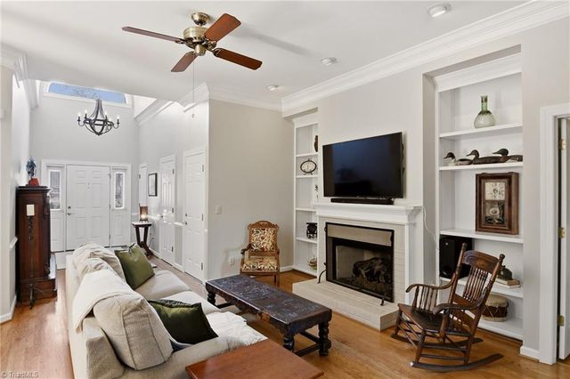 309 Hambrick Court, Winston-salem, NC 27106