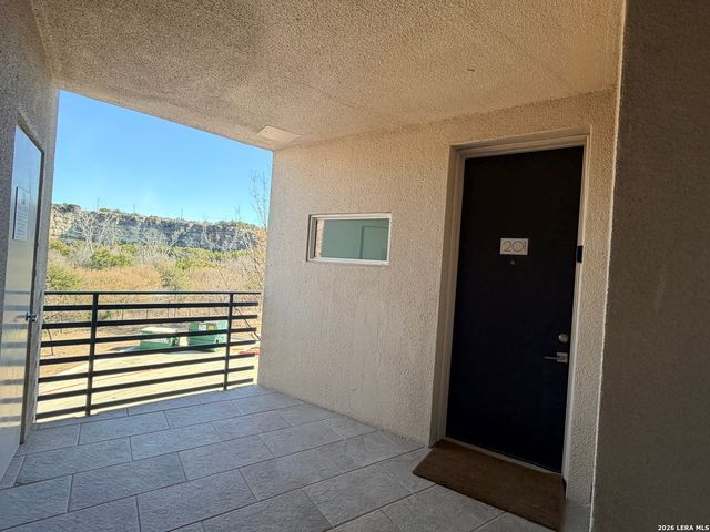 17902 La Cantera Pkwy Unit 201, San Antonio, TX 78257
