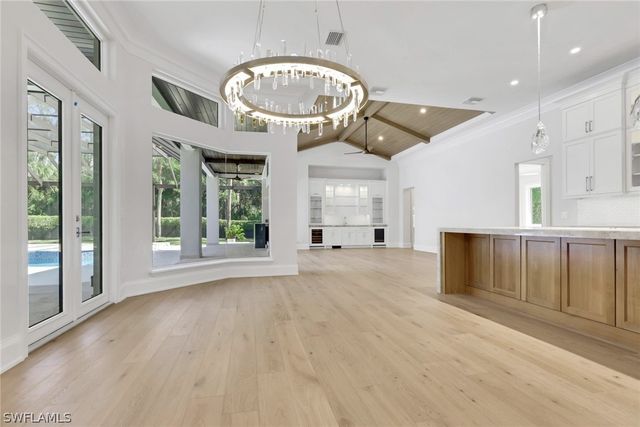 1331 Little Blue Heron CT, Naples, FL 34108