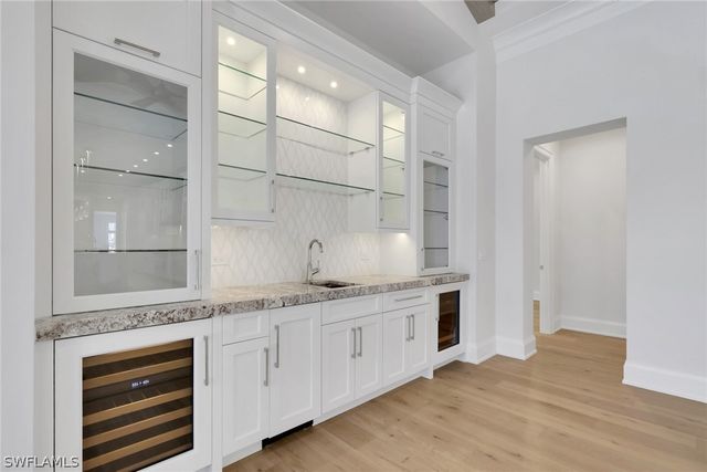 1331 Little Blue Heron CT, Naples, FL 34108