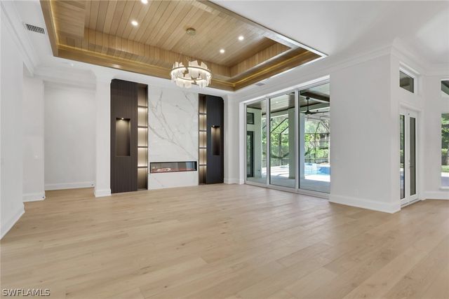 1331 Little Blue Heron CT, Naples, FL 34108