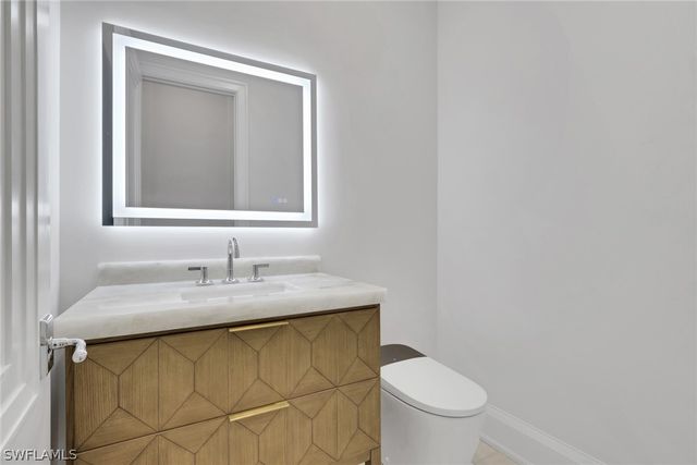 1331 Little Blue Heron CT, Naples, FL 34108