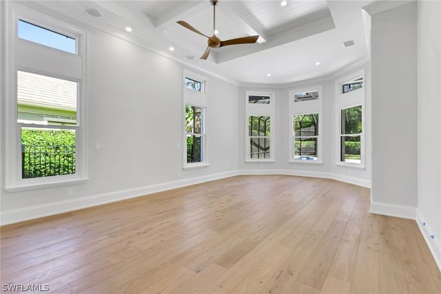 1331 Little Blue Heron CT, Naples, FL 34108