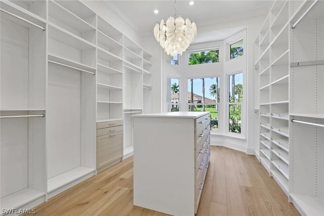 1331 Little Blue Heron CT, Naples, FL 34108