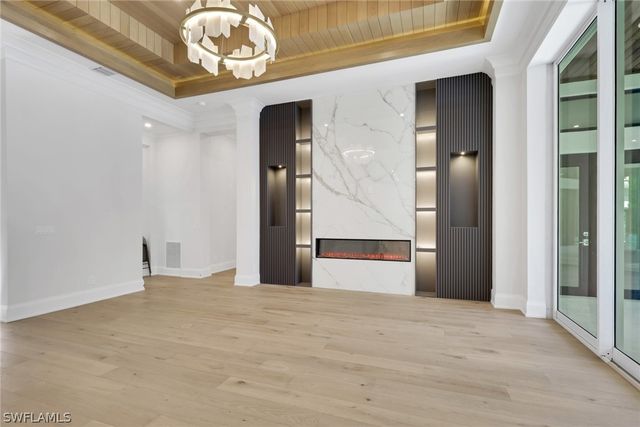 1331 Little Blue Heron CT, Naples, FL 34108