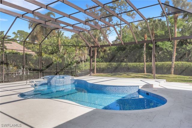 1331 Little Blue Heron CT, Naples, FL 34108