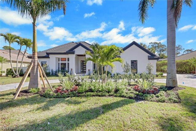 1331 Little Blue Heron CT, Naples, FL 34108