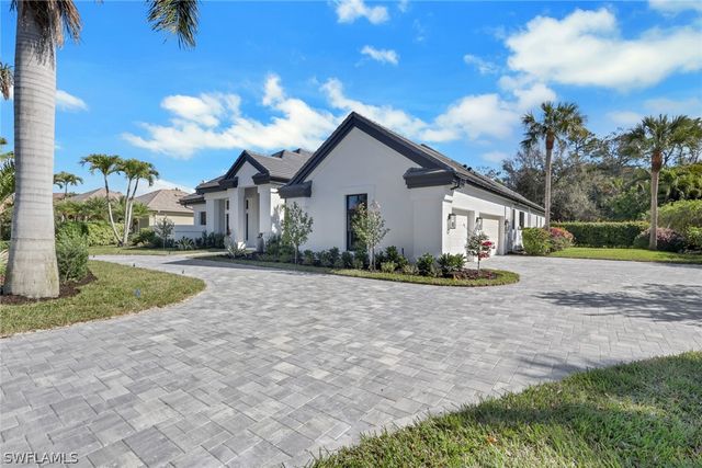 1331 Little Blue Heron CT, Naples, FL 34108