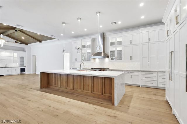 1331 Little Blue Heron CT, Naples, FL 34108