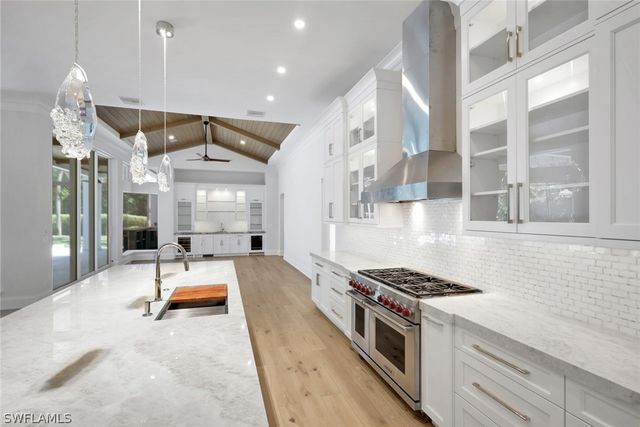 1331 Little Blue Heron CT, Naples, FL 34108