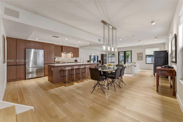 3036 Mcdonald Street, Miami, FL 33133