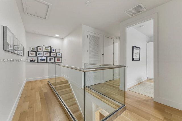 3036 Mcdonald Street, Miami, FL 33133
