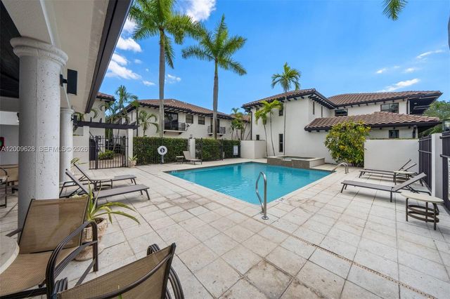 3036 Mcdonald Street, Miami, FL 33133