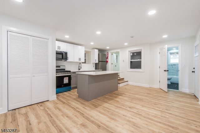 168 N Main St, Paterson City, NJ 07522