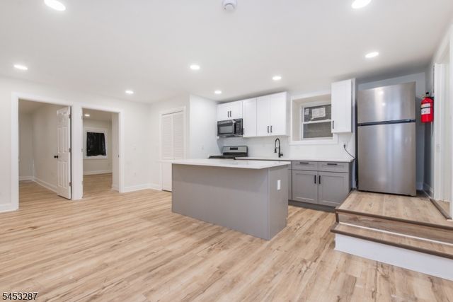 168 N Main St, Paterson City, NJ 07522