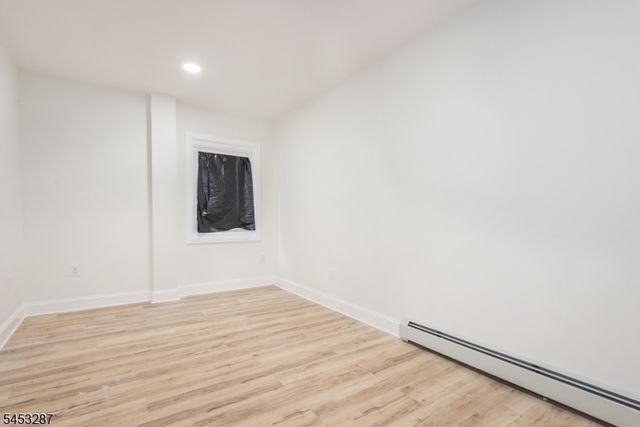168 N Main St, Paterson City, NJ 07522