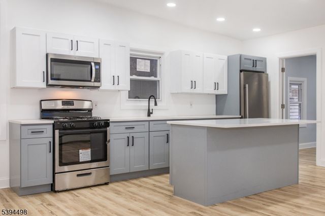 168 N Main St, Paterson City, NJ 07522