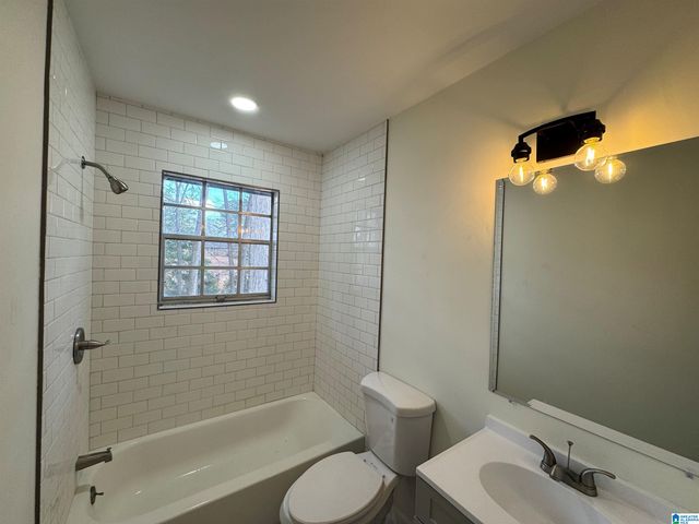 3618 MEMORY LANE, Hueytown, AL 35023