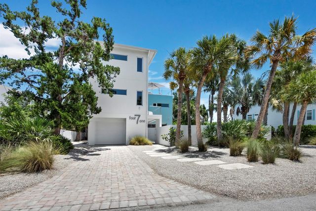 471 ISLAND CIRCLE, Sarasota, FL 34242
