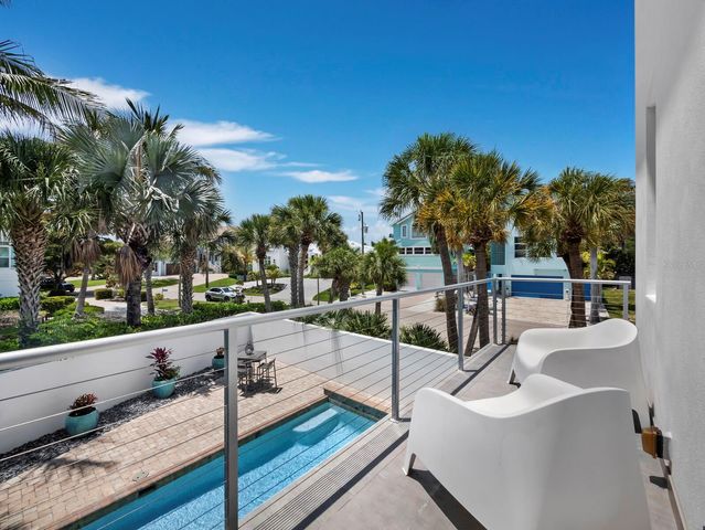 471 ISLAND CIRCLE, Sarasota, FL 34242