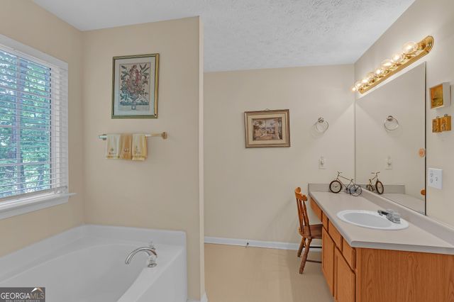 237 Clearwater Drive, Monroe, GA 30655